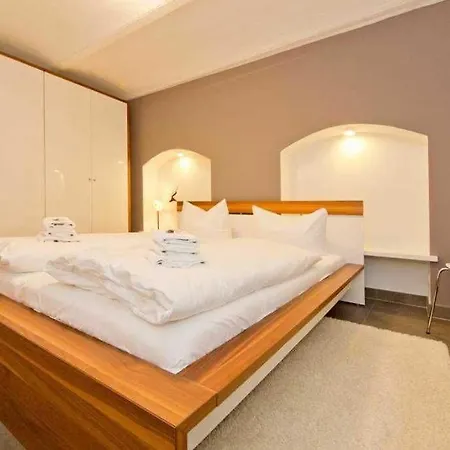 Julius App 2 Stylische